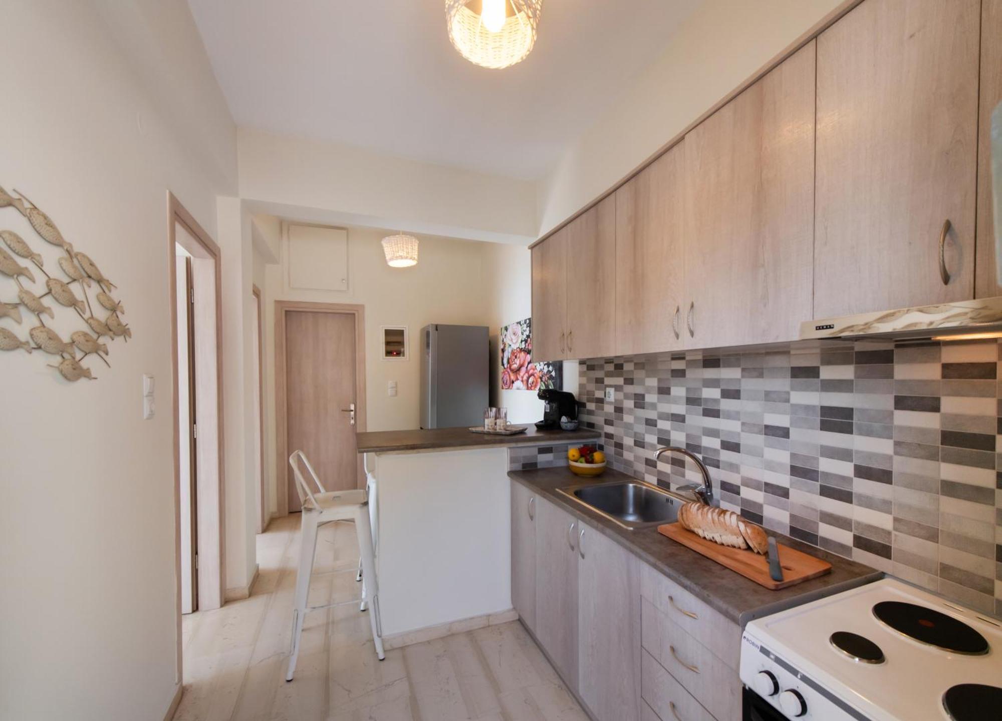 Meteora Suites Никиана Екстериор снимка