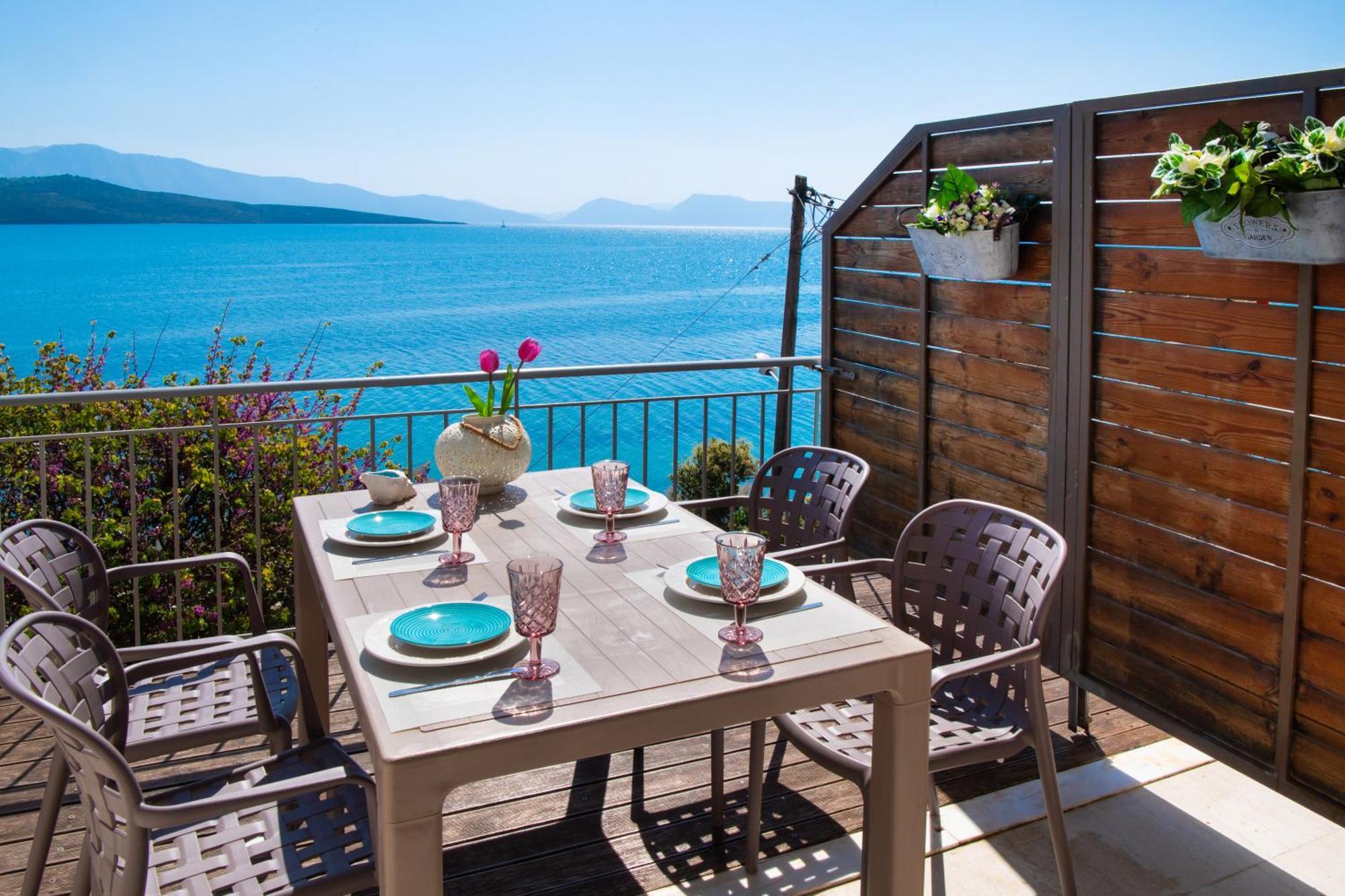 Meteora Suites Никиана Екстериор снимка