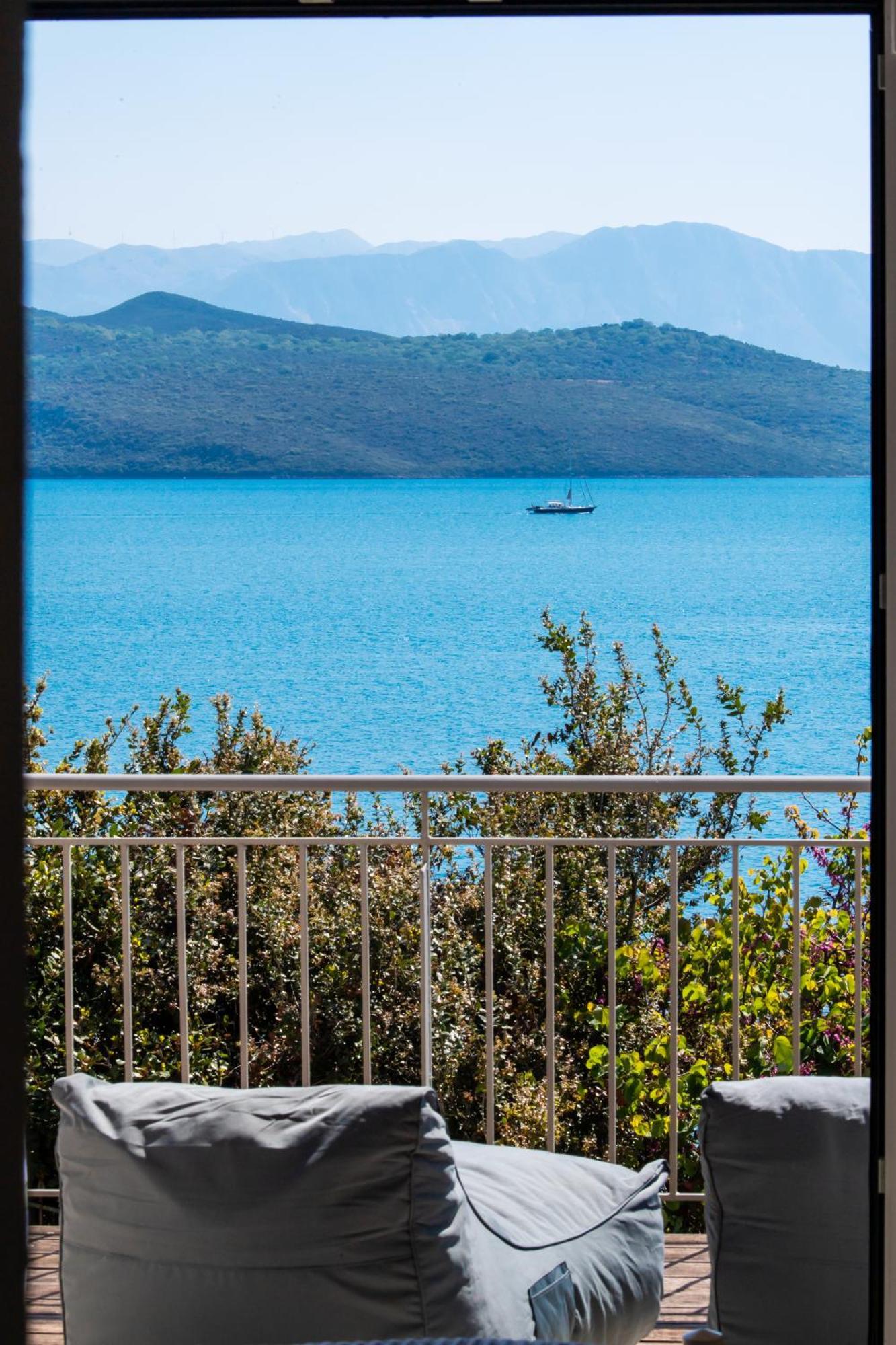 Meteora Suites Никиана Екстериор снимка