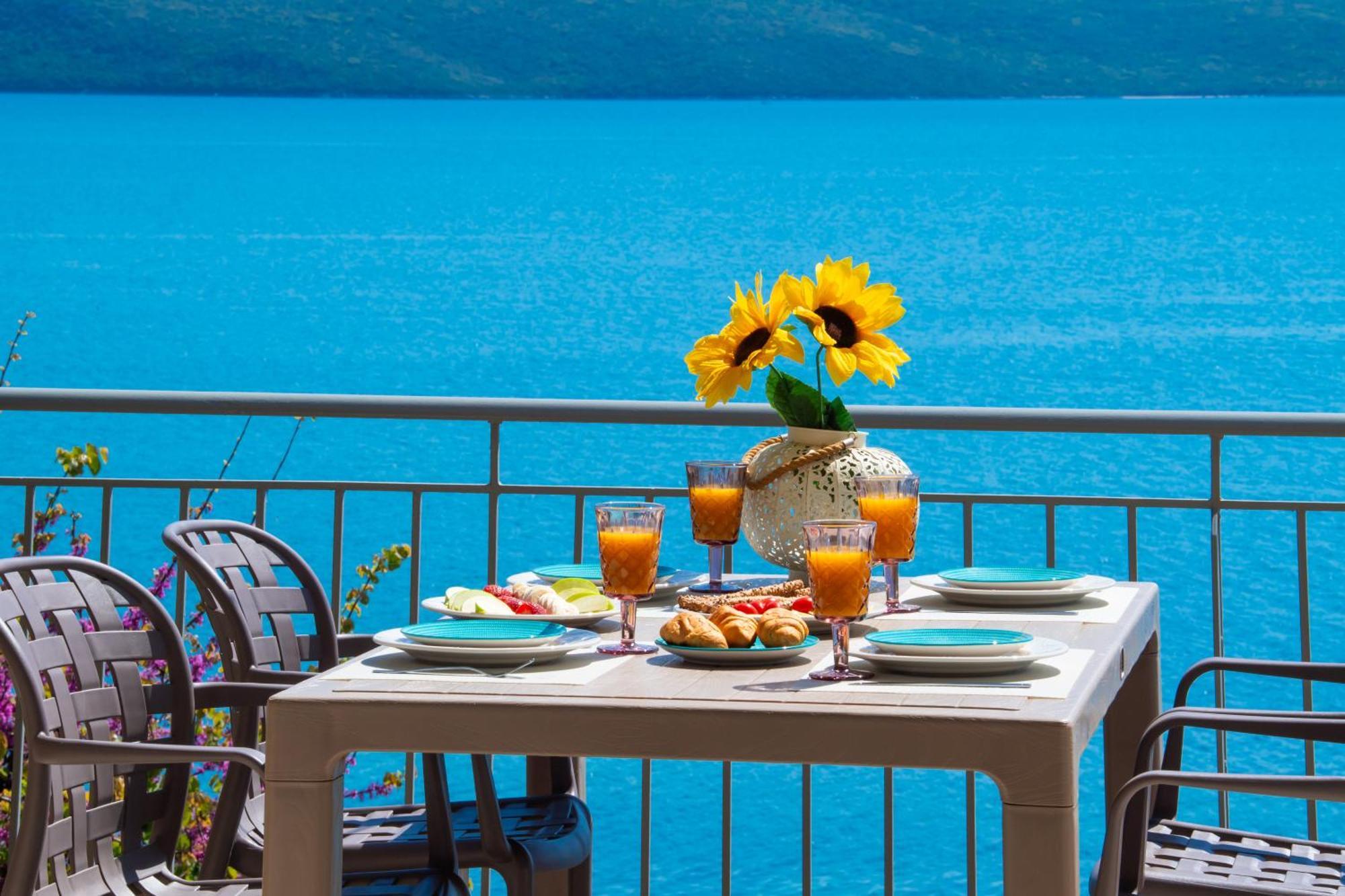 Meteora Suites Никиана Екстериор снимка